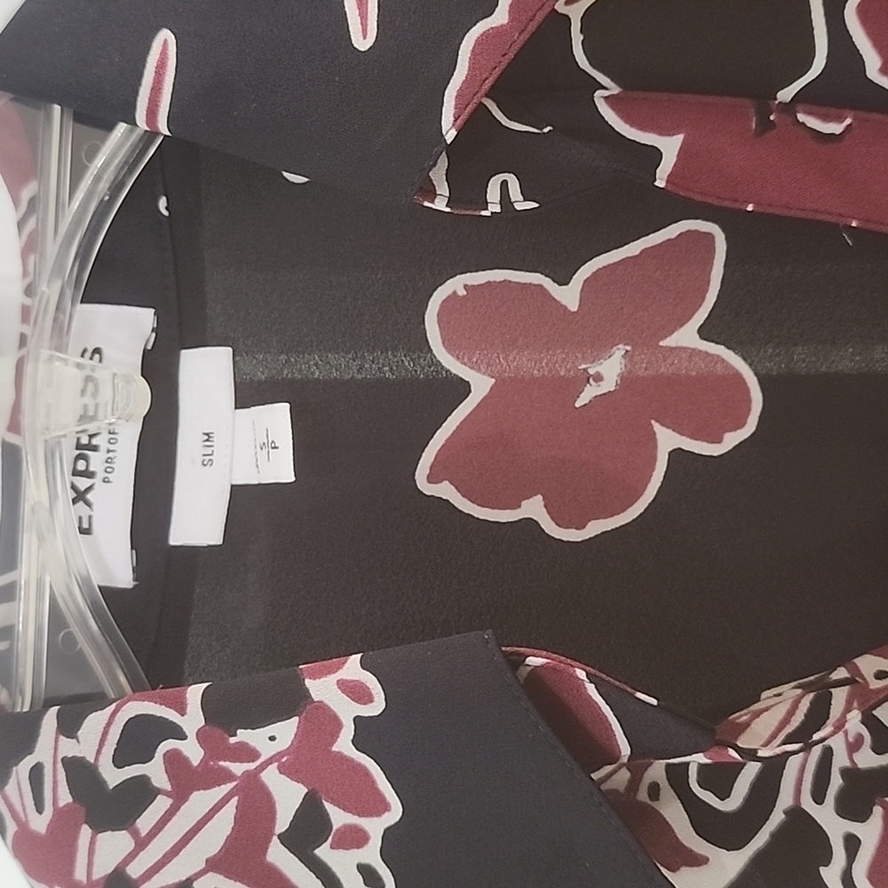 Express Floral Slim fit Blouse - Navy and Burgundy - Picture 2 of 3